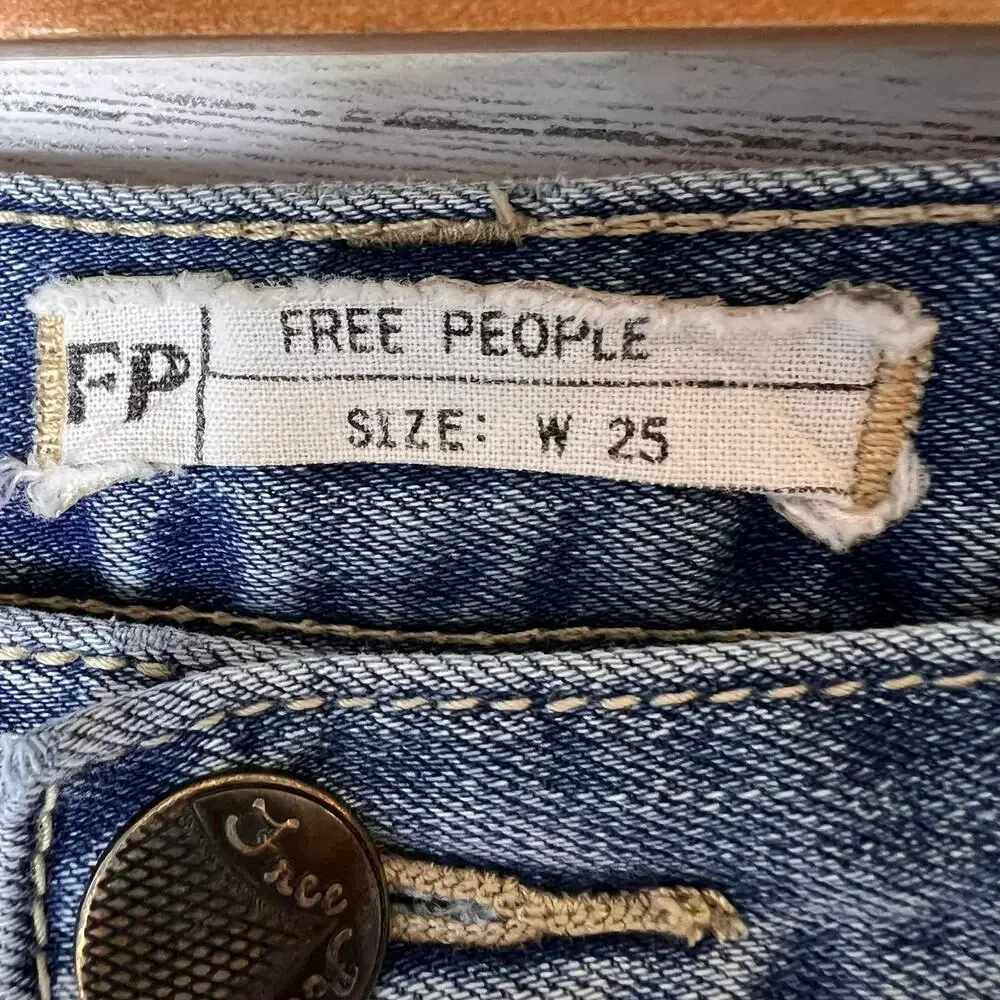 Free People Jeans Womens Size W25 Straight Leg Light Washed Distressed